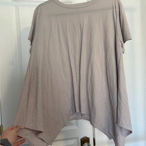Elegant Women's Short Sleeve Top in Light Gray